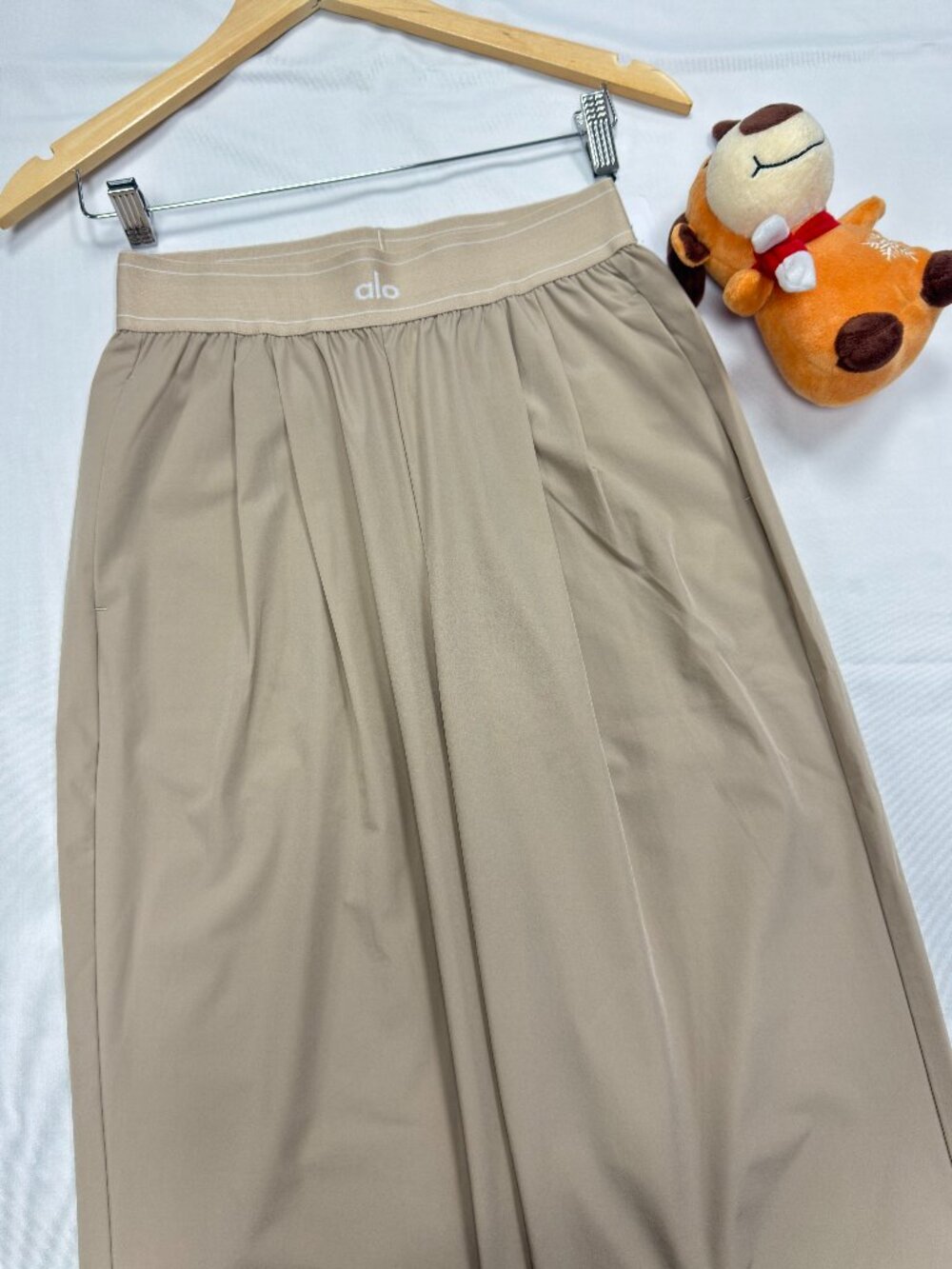 Brand new🎏ALO Yoga Suit Up Trouser Gravel Color(Regular)📔Wide Leg High Rise - Picture 2 of 8